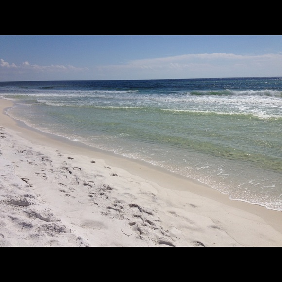 Meet your Posher, Cheryl - Picture 2 of 5